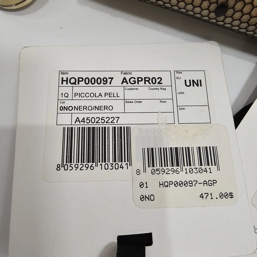 Valentino Nude and Black Bow Zip-Around Wallet - Picture 4 of 16